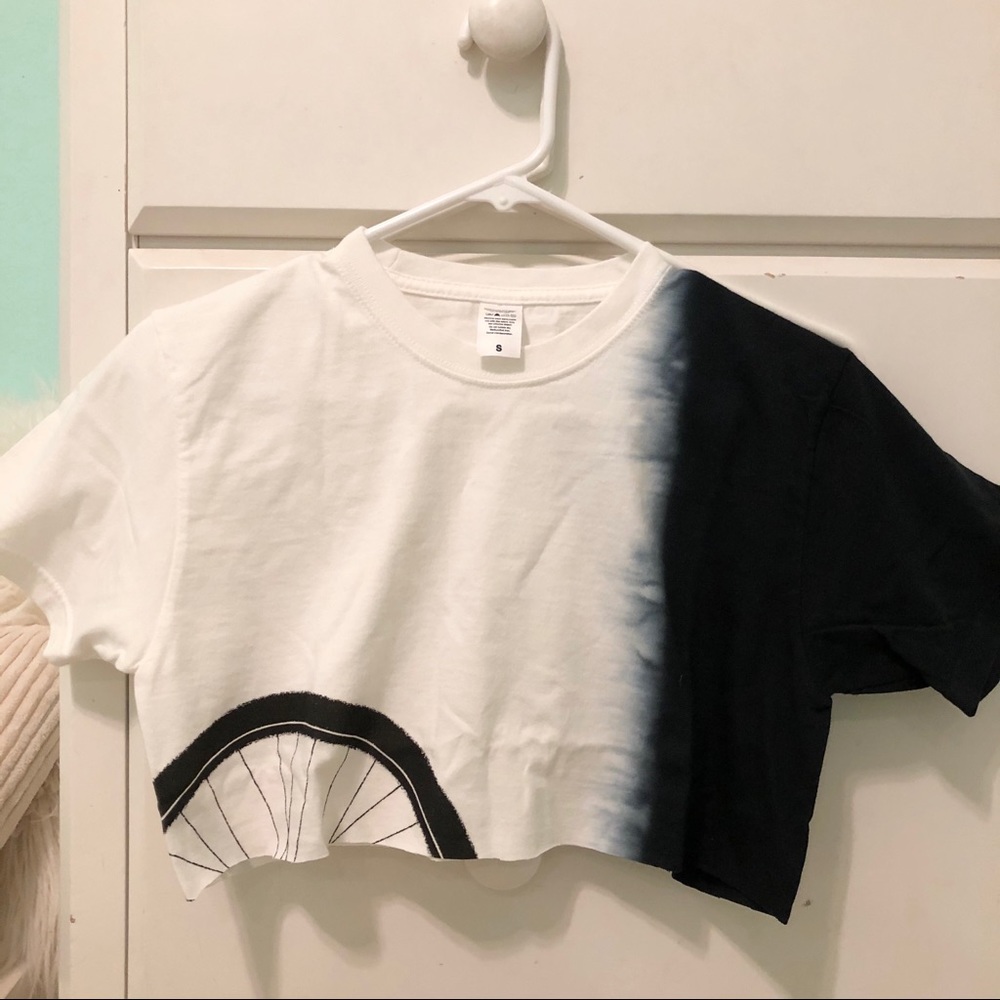BRAND NWOT UO FUNKY CROP OVERSIZED TIE DYE TEE⭐️🌟